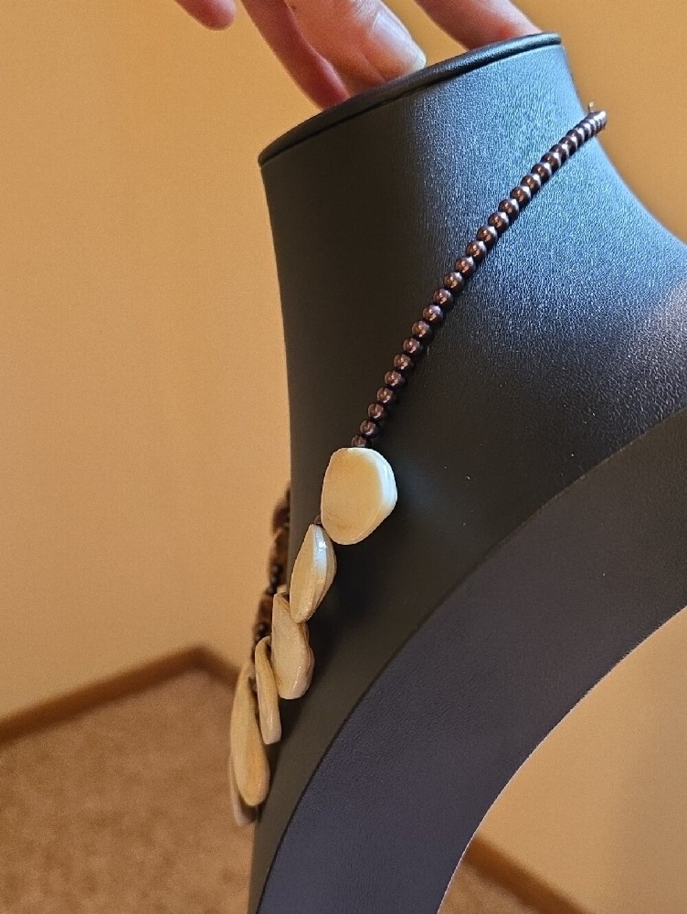 Artisan Mother of Pearl Teardrop Shell Statement Bib Necklace Iridescent - Picture 8 of 10